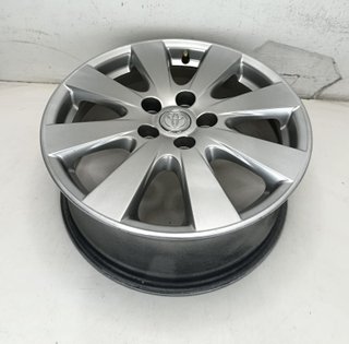 Juego de Llanta Toyota de 17 pulgadas reacondicion