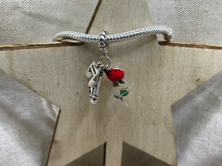 Charm Música y Rosa