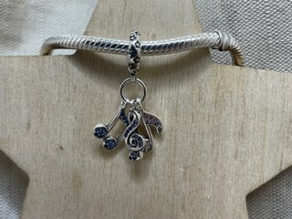 Charm Notas Musicales
