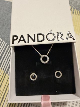 Conjunto Pandora de Collar y Pendientes