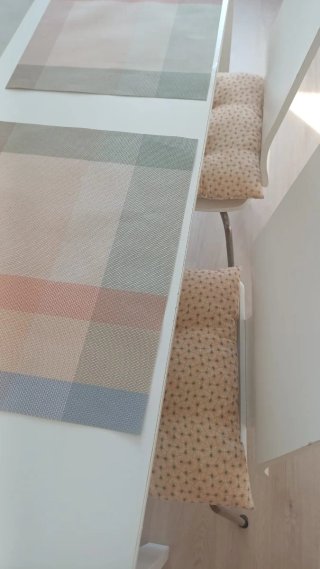 Mesa de comedor + 4 sillas
