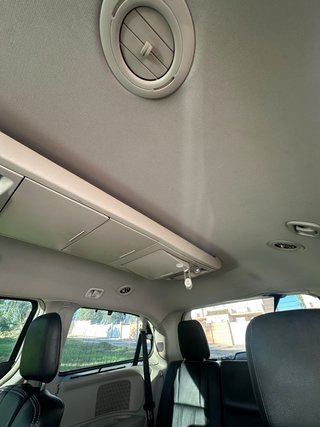 Lancia Voyager 2012