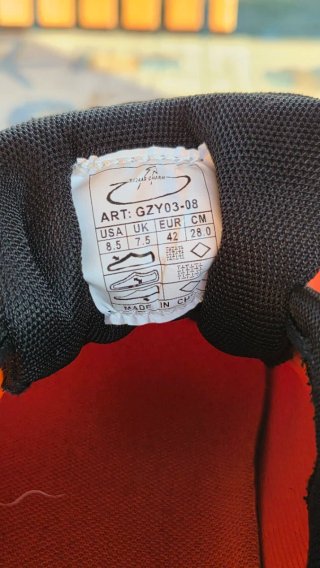 Zapatillas deportivas talla 42.5