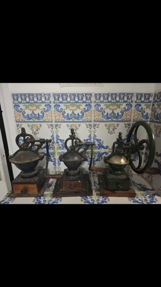 Colección de 3 Molinillos de Café Antiguos