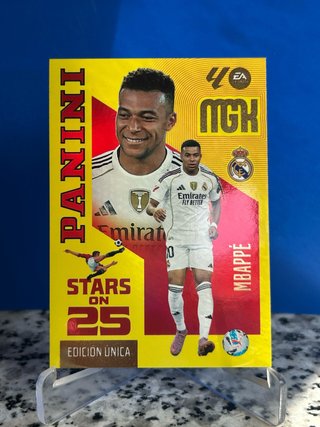 Cromo Mbappé Stars on 25 Megacracks 26 27