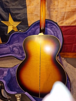 Epiphone SJ-200 Inspired by Gibson