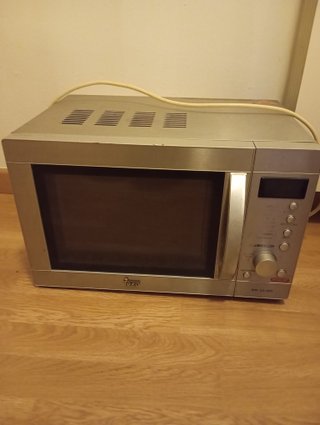Nevera Indesit pequeña