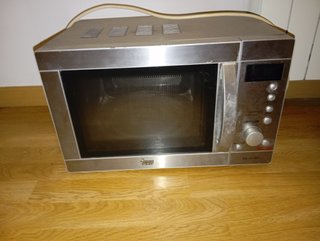 Nevera Indesit pequeña