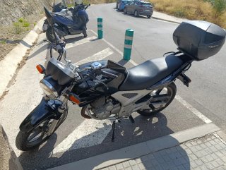 Honda CBF 250 Naked Negra