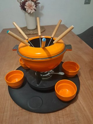 Servicio de fondue naranja