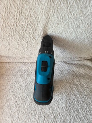 Taladro Atornillador Makita 12V con Maletín