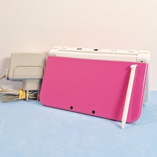 Nintendo 3DS XL Rosa + Caricabatterie