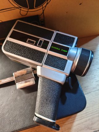 Proyector YELCO LSP-510, cámara súper 8 y foco