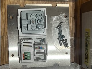 Toma de suelo con USB