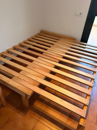 Cama extensible de madera