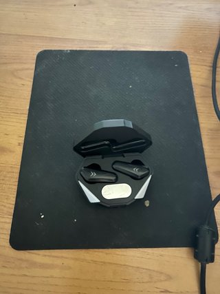 Auriculares TWS x15 Gaming sin usar