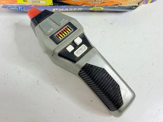 Star Trek TNG Phaser 1992 Playmates Ed.