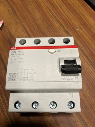 Diferencial Trifásico ABB 25A
