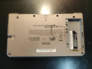 Nintendo DSi XL Marrón (Para piezas)