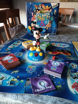 Juego de mesa Party & Co Disney
