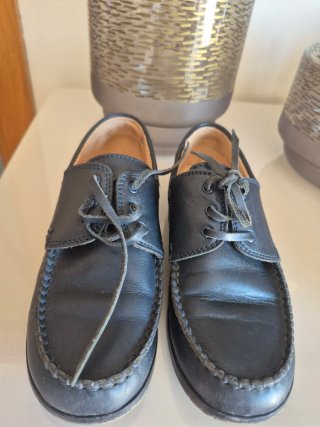 Sapatos de menino azul-marinho
