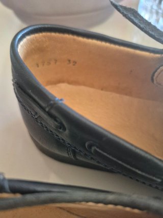 Sapatos de menino azul-marinho