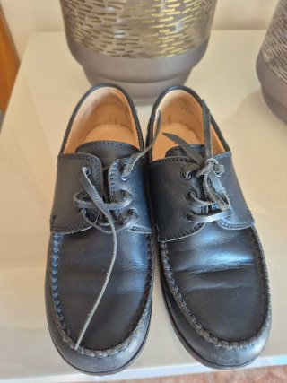 Sapatos de menino azul-marinho