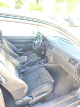 Volkswagen Golf 2000