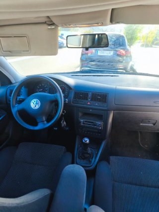 Volkswagen Golf 2000