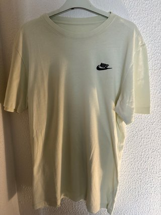 Camiseta Nike Beige