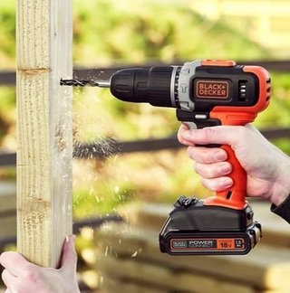 TALADRO PERCUTOR 18v BLACK + DECKER