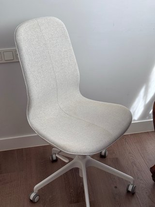 Silla de escritorio beige
