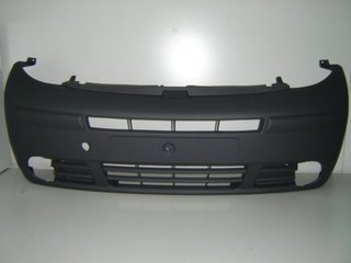 Paragolpes Delantero (Con Agujero) para Nissan PRIMASTAR 2001 y Renault TRAFIC II 2001