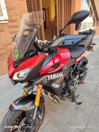 Yamaha Tracer 900 con maletas y extras