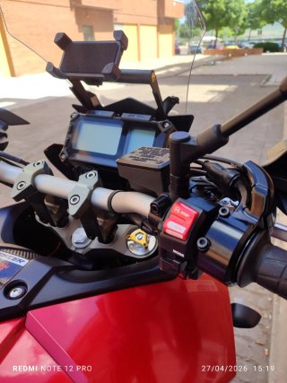 Yamaha Tracer 900 con maletas y extras