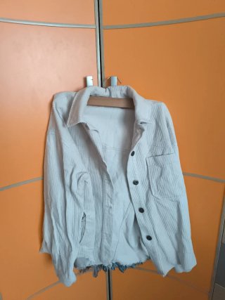 Camisa de pana blanca