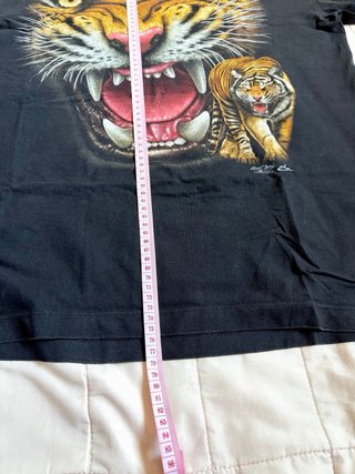 T-Shirt streetwear, con stampa tigre di Rock Chang
