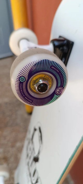 Skateboard Serlua