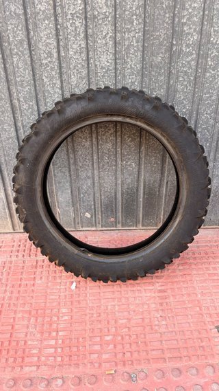 2 Neumáticos Traseros PLEW TYRES