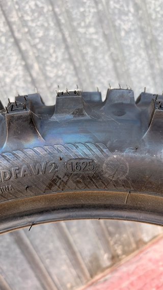 2 Neumáticos Traseros PLEW TYRES