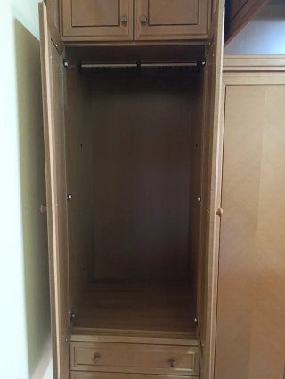 Mueble con camas abatibles y armarios