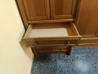 Mueble con camas abatibles y armarios