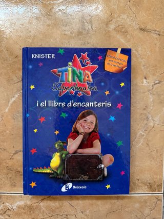 libro en valenciano "tina superbruixa"