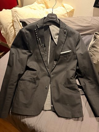 Americana zara Negra con Tachuelas