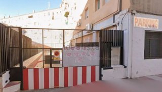 Plaza de garaje en Calle Maestra Pepita Esparza, 1
