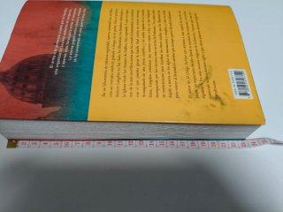 Libro Ángeles y demonios de Dan Brown