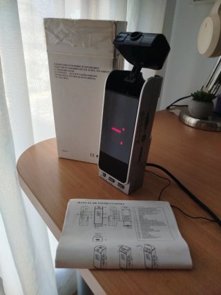 Radio Reloj con Proyección
