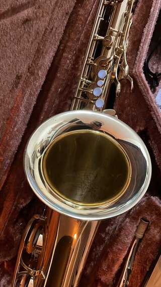 Saxofón Tenor Yamaha 32 Logo Púrpura