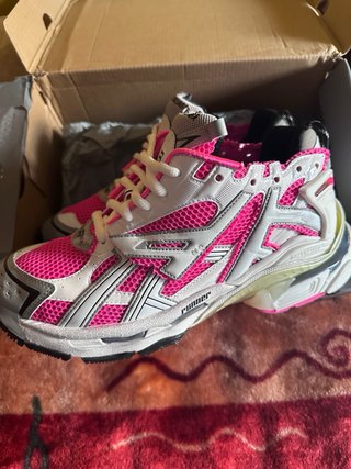 Balenciaga Runner Pink/White