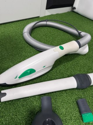 Aspirador Vorwerk Kobold VK200 con Accesorios
